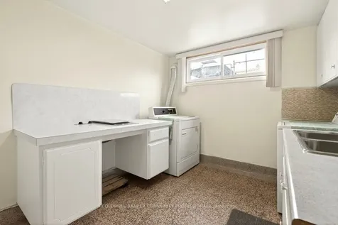 92 Reid Avenue S Hamilton ON L8K 3V1