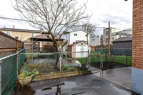 92 Reid Avenue S Hamilton ON L8K 3V1