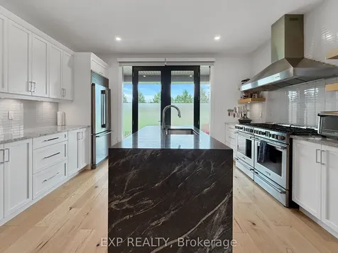 159 Collins Way Strathroy-caradoc ON N7G 0G8