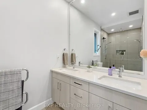 159 Collins Way Strathroy-caradoc ON N7G 0G8