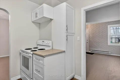452 Hamilton Street Peterborough ON K9J 4B9