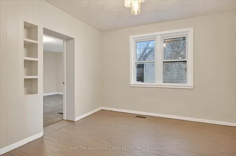 452 Hamilton Street Peterborough ON K9J 4B9