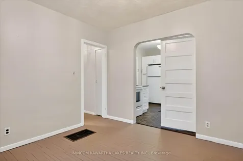 452 Hamilton Street Peterborough ON K9J 4B9