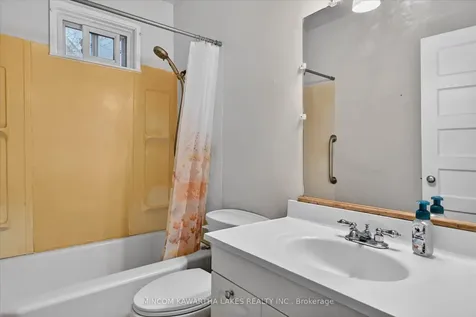 452 Hamilton Street Peterborough ON K9J 4B9