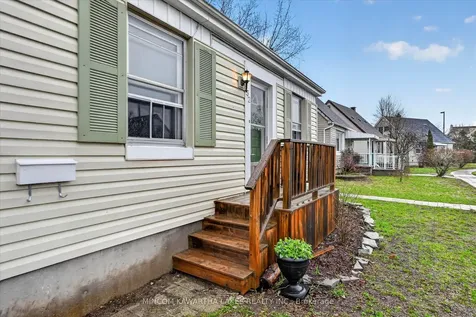 452 Hamilton Street Peterborough ON K9J 4B9