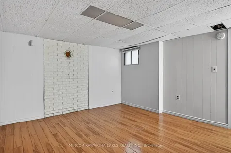 452 Hamilton Street Peterborough ON K9J 4B9