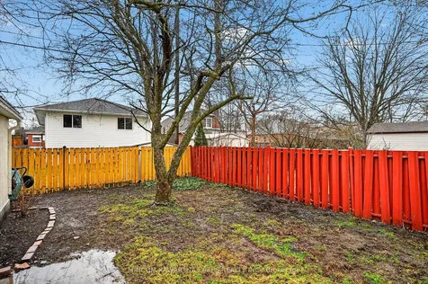 452 Hamilton Street Peterborough ON K9J 4B9