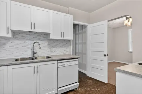 452 Hamilton Street Peterborough ON K9J 4B9