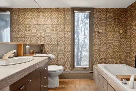 105 Marsdale Drive St. Catharines ON L2T 3T3
