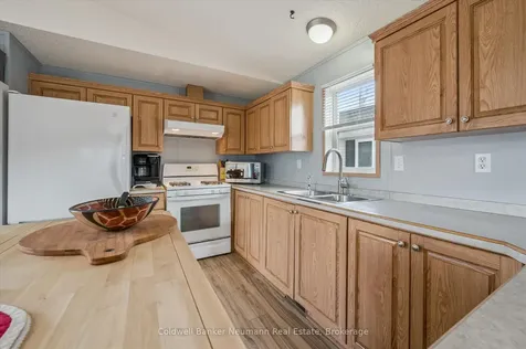 5 Walnut Way Puslinch ON N0B 2J0