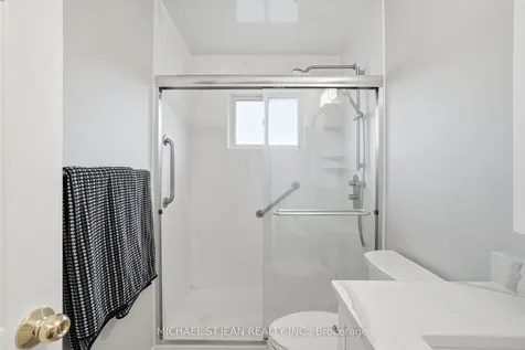 80 Luscombe Street Hamilton ON L9A 2J8