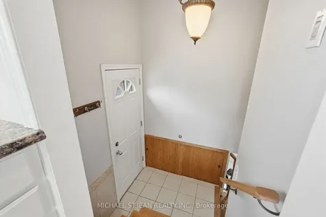 80 Luscombe Street Hamilton ON L9A 2J8