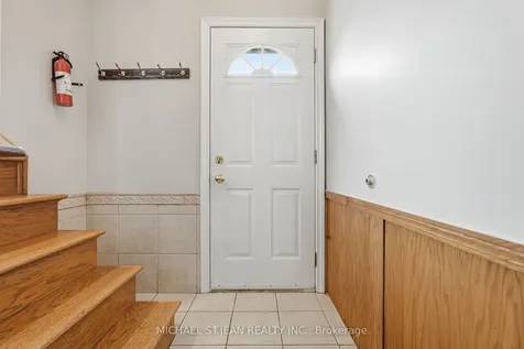 80 Luscombe Street Hamilton ON L9A 2J8