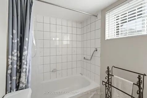 80 Luscombe Street Hamilton ON L9A 2J8