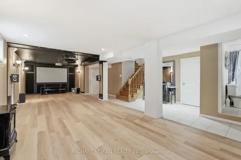 80 Luscombe Street Hamilton ON L9A 2J8