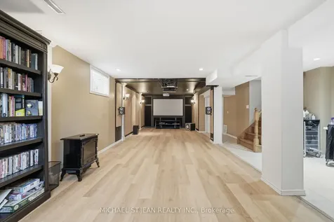 80 Luscombe Street Hamilton ON L9A 2J8