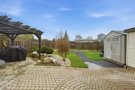 80 Luscombe Street Hamilton ON L9A 2J8