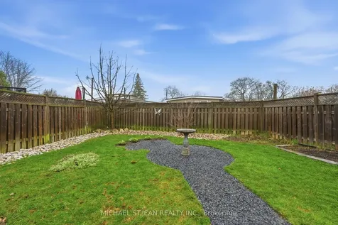 80 Luscombe Street Hamilton ON L9A 2J8