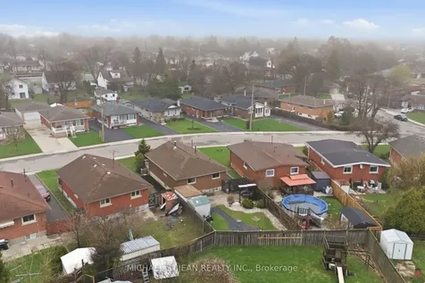 80 Luscombe Street Hamilton ON L9A 2J8
