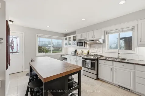 80 Luscombe Street Hamilton ON L9A 2J8