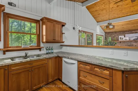 115 Woodland Drive Huntsville ON P1H 1A7