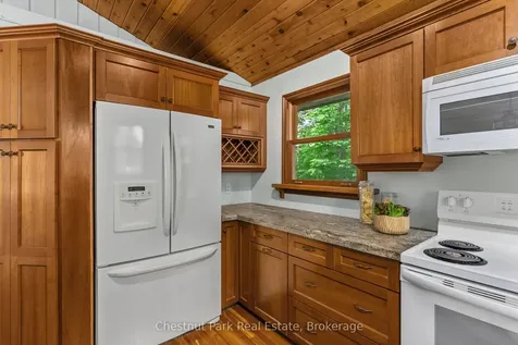 115 Woodland Drive Huntsville ON P1H 1A7