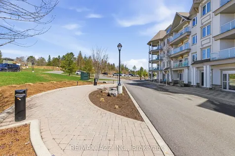 25 Pen Lake Point Road Huntsville ON P1H 1A9