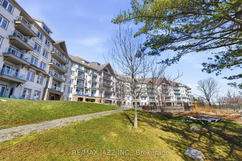 25 Pen Lake Point Road Huntsville ON P1H 1A9