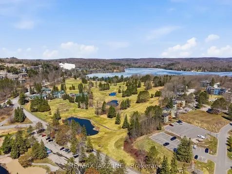 25 Pen Lake Point Road Huntsville ON P1H 1A9