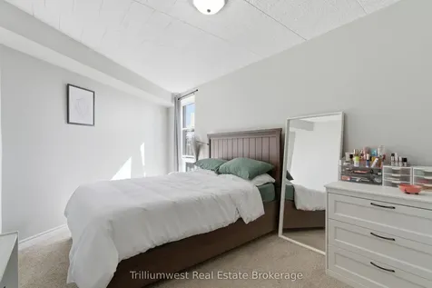 91 Conroy Crescent Guelph ON N1G 2V5