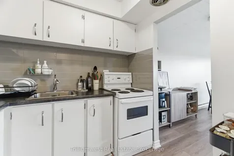 91 Conroy Crescent Guelph ON N1G 2V5