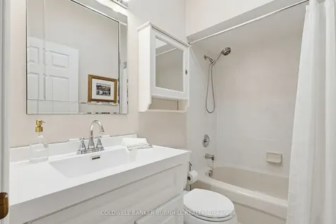 102 Northernbreeze Street Hamilton ON L0R 1W0