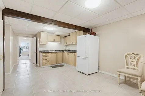 102 Northernbreeze Street Hamilton ON L0R 1W0