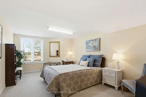102 Northernbreeze Street Hamilton ON L0R 1W0