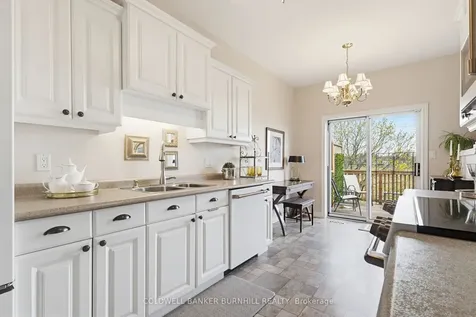 102 Northernbreeze Street Hamilton ON L0R 1W0