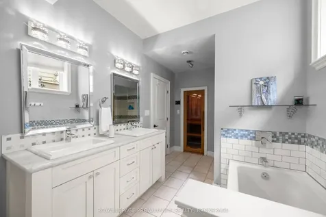 977 Woodbine Road Kingston ON K7P 2X5