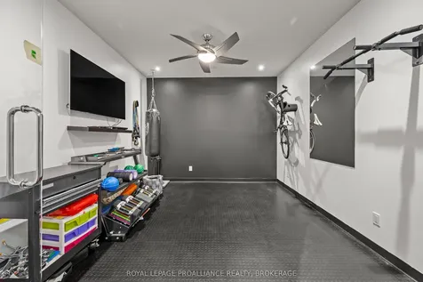 977 Woodbine Road Kingston ON K7P 2X5
