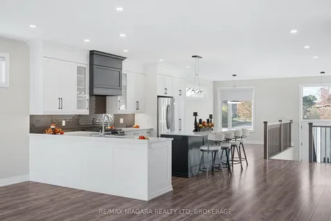 252 Colbeck Drive Welland ON L3C 0B4
