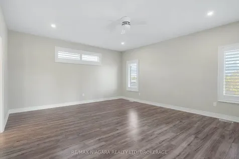 252 Colbeck Drive Welland ON L3C 0B4