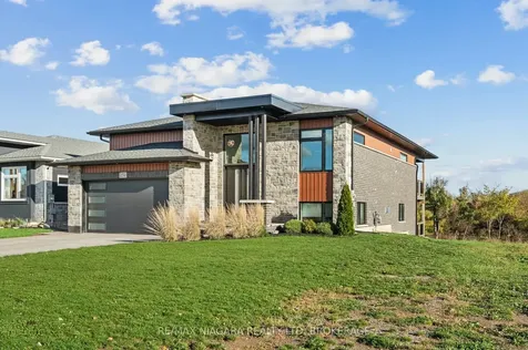 252 Colbeck Drive Welland ON L3C 0B4