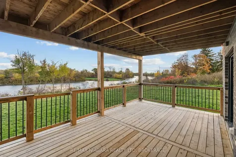 252 Colbeck Drive Welland ON L3C 0B4