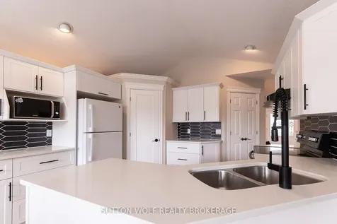 501 Darcy Drive Strathroy-caradoc ON N7G 4K9