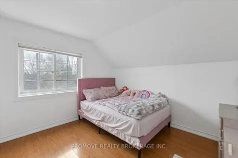 18 Gowdy Avenue Guelph ON N1H 2K7