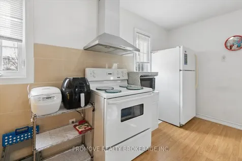 18 Gowdy Avenue Guelph ON N1H 2K7