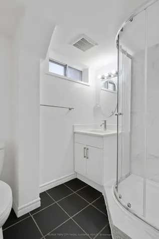 335 Speedvale Avenue E Guelph ON N1E 1N6