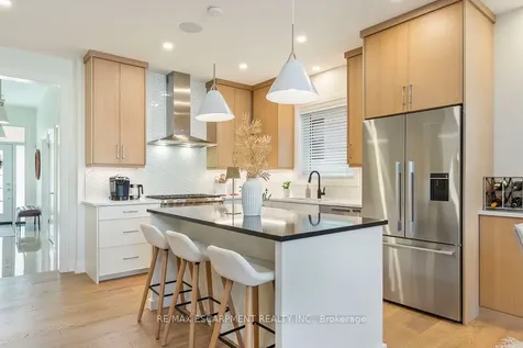 311 Perth Trail Welland ON L3B 0L8