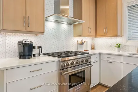 311 Perth Trail Welland ON L3B 0L8