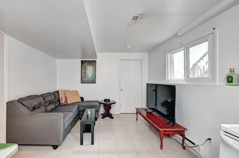 510 Kortright Road W Guelph ON N1G 3Z1