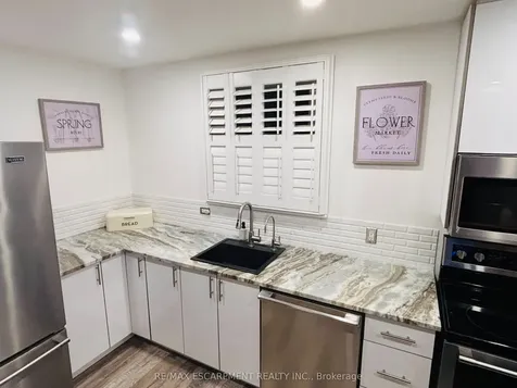 60 Galbraith Drive Hamilton ON L8G 1Z9