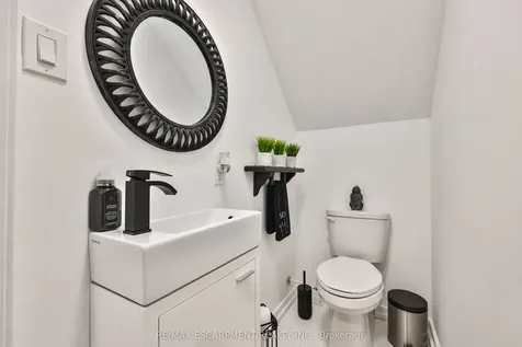 60 Galbraith Drive Hamilton ON L8G 1Z9